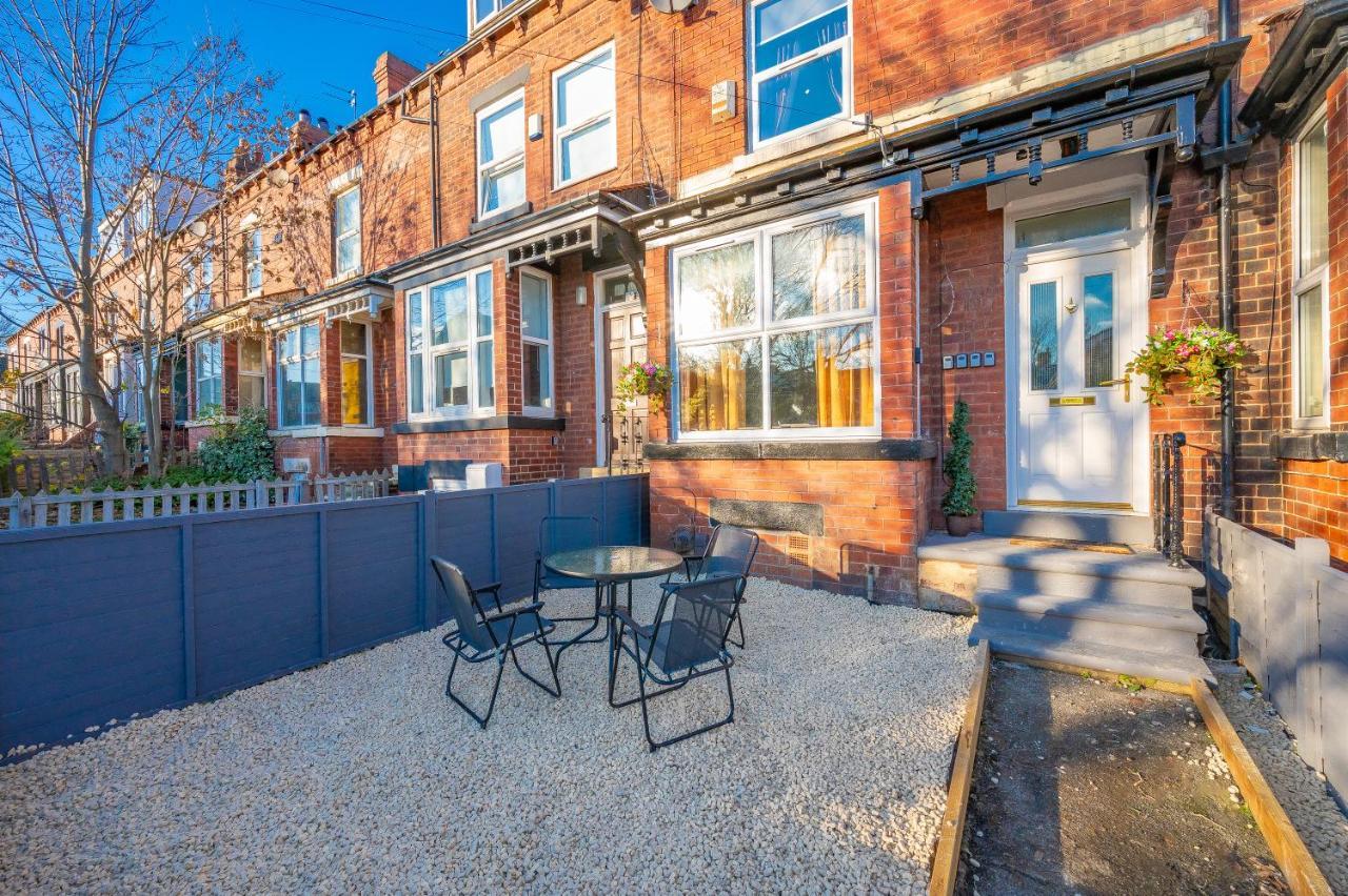 *Rc12S* For Your Most Relaxed & Cosy Stay + Free Parking + Free Fast Wifi * Leeds  Exterior photo